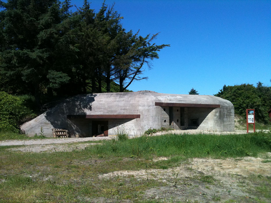 Bunker pour 4,7 cm Pak Fortress à Løkken, Danemark comme il semble aujourd'hui